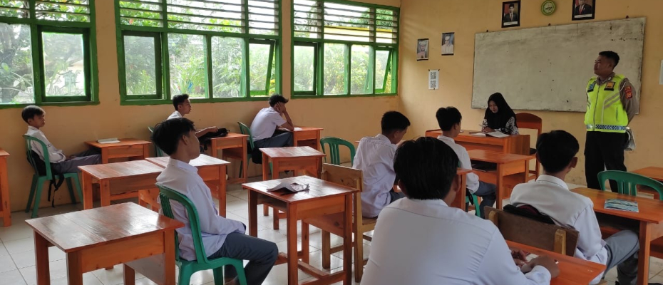 Police Goes To School, Satlantas Polres Kuar Edukasi Pelajar SMPN Muhammadiyah 
