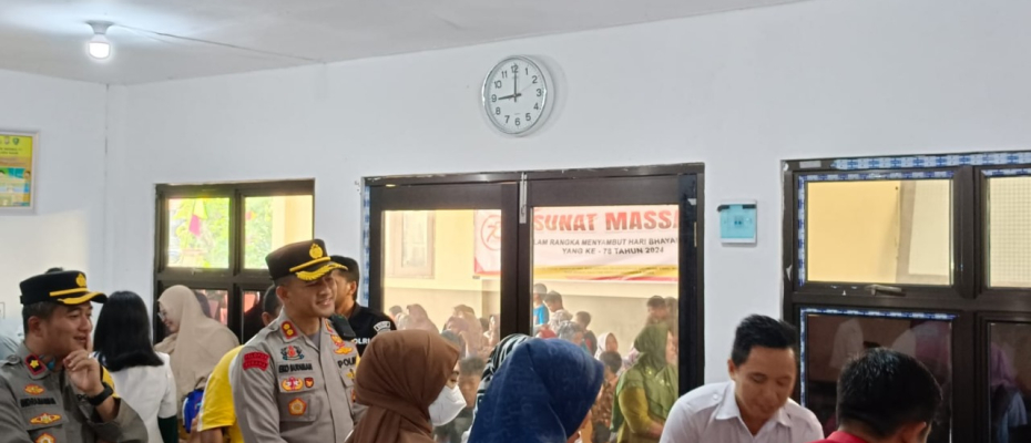 Polres Kaur Gelar Sunat Masal Dalam Rangka Menyambut Hari Bhayangkara Yang Ke-78 Tahun 2024