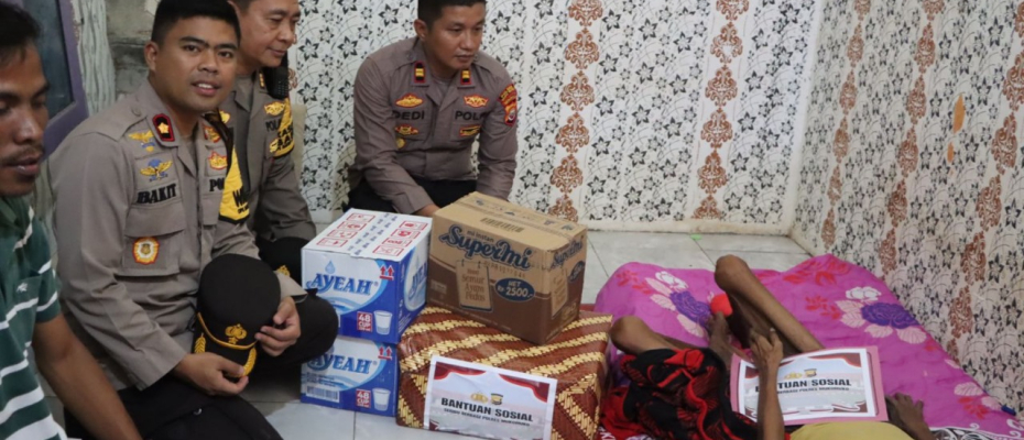 Cooling System, Polres Mukomuko Berikan Sembako  Bantu Warganya Sedang Sakit