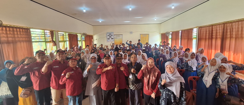 BNPT dan FKPT Bengkulu Gelar Kegiatan Pencegahan Radikalisme dan Terorisme di SMPN 7 SelumaBNPT dan FKPT Bengkulu Gelar Kegiatan Pencegahan Radikalisme dan Terorisme di SMPN 7 Seluma