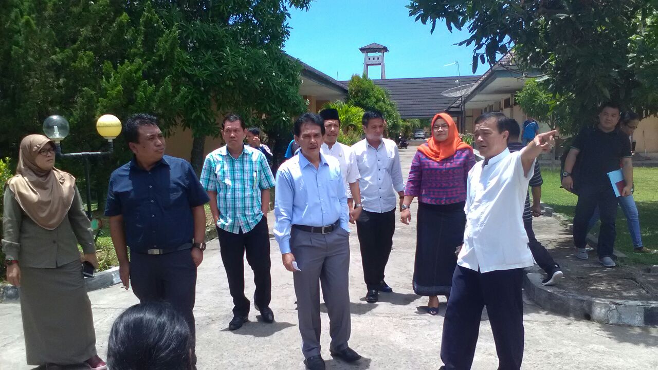 Rombongan Komisi III DPRD Kota Bengkulu saat sidak Hotel Raffles City