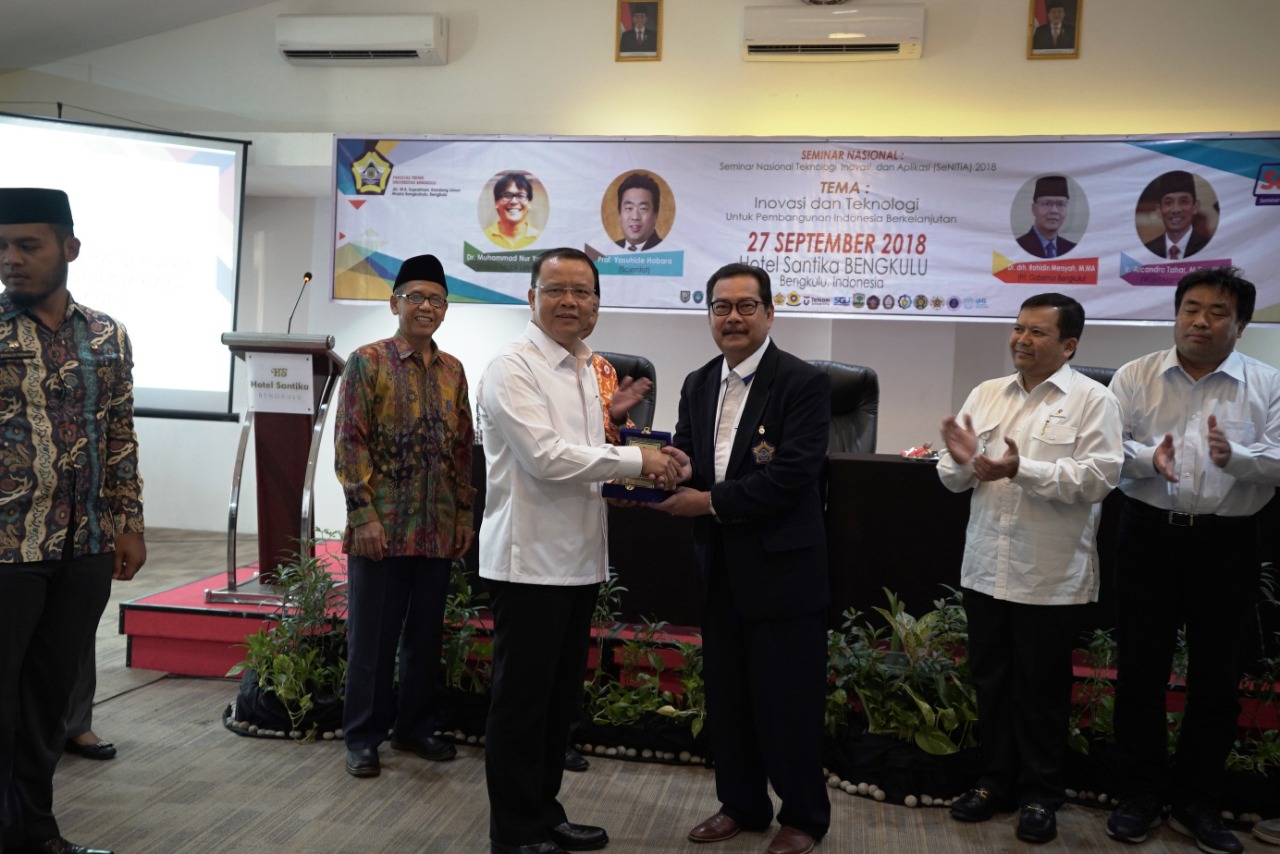 Plt Gubernur Bengkulu Rohidin Mersyah hadir dan menjadi Keynote Speaker sekaligus membuka Seminar Nasional