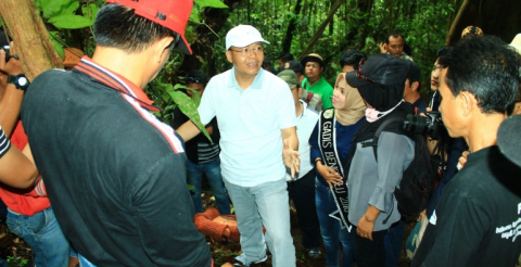 Plt Gubernur mengunjungi Habitat Rafflesia di Kawasan Cagar Alam Taba Penanjung Bengkulu Tengah