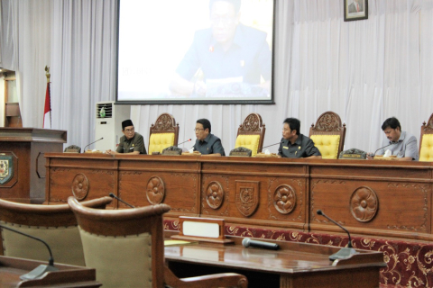 DPRD Provinsi Rapat Paripurna yang ke – VIII Masa Persidangan ke- II