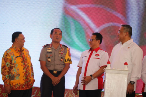 Kapolda Bengkulu Hadiri Pemasangan Listrik Gratis di Kepahiang