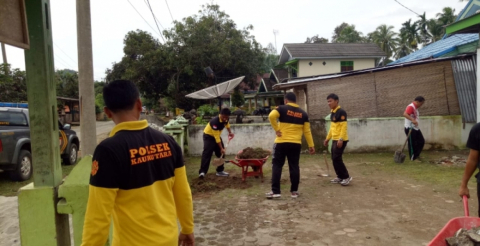 Tumbuhkan Kebersamaan dengan Masyarakat, Polsek Kaur Utara Gelar Baksos
