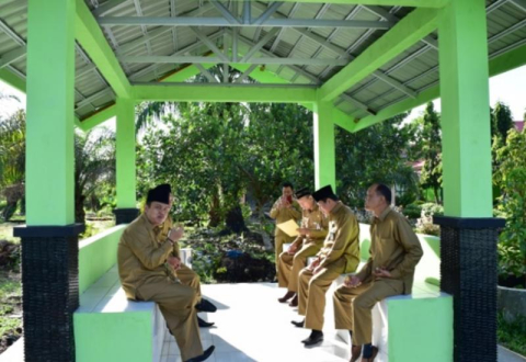 Pembangunan Smoking Area Kemenag Mukomuko Rampung dan Siap Digunakan