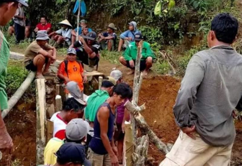 Irigasi Terputus, Masyarakat Desa Batu Layang - Padang Bendar Kerjakan Secara Swadaya