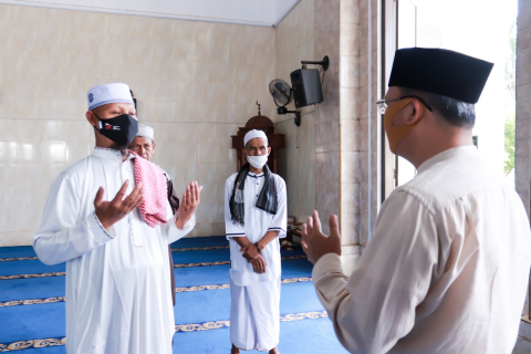 Kunjungan Rohidin Mersyah Ke Masjid At taqwa