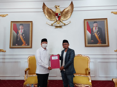 Penyerahan SK Dewan Pembina SMSI Bengkulu