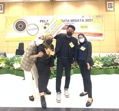 GenPI Bengkulu juara terbaik ke-2 pada ajang kompetisi produksi video storynomic tourism Duta Wisata .