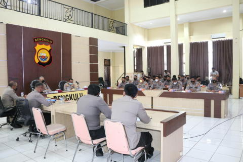 kapolda Bengkulu Bengkulu Irjen Pol Drs Guntur Setyanto M.Si saat Beri Arahan Anggota yang Bertugas Diluar Struktur Polri