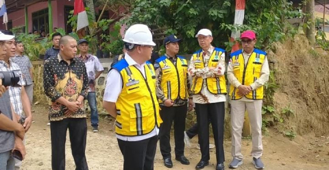 Sejak Era Presiden Soeharto, Jalan Provinsi Baru Dibangun Lagi Diera Gubernur Rohidin