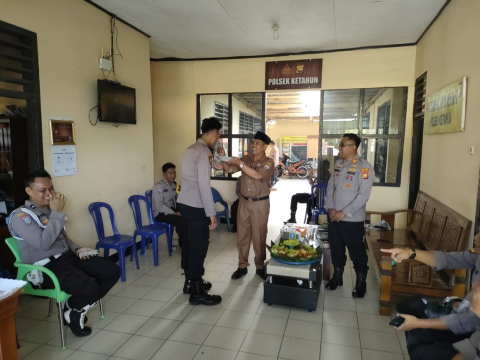 Supraise Kepada Polsek Ketahun, Kepala Sekolah Ucapakan Selamat Hut Bhayangkara Ke 77