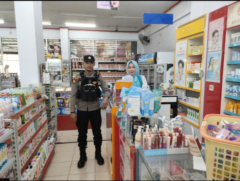 Patroli Polsek Ketahun Sasar Pasar dan Pertokoan Untuk Antisipasi Tindak Kriminal