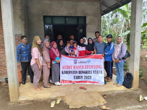 Dukung Percepatan Penurunan Stunting, Polsek Lais Dampingi Audit Kasus Stunting Di Desa Kalbang