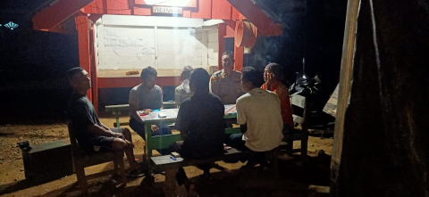 Sambang Pos Kamling, Kanit Binmas Sampaikan Pesan Kamtibmas