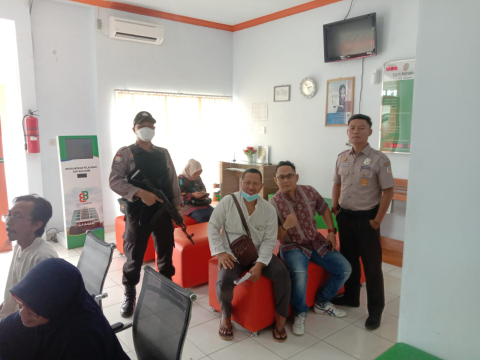 Berikan Rasa Aman dan Kondusif Personil Polsek Ketahun Lakukan Pam Bank BPD