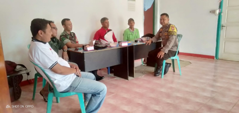 Cooling System di Kantor Desa Melati Harjo, Bhabinkamtibmas Polsek Ketahun Sampaikan Pesan Kamtibmas