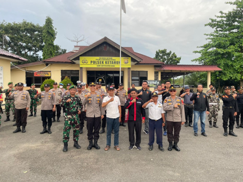 Danramil Ketahun Pimpin Apel Gabungan Malam Pergantian Tahun, Kapolsek Ketahun Sisipkan Pesan untuk Personel Pengamanan