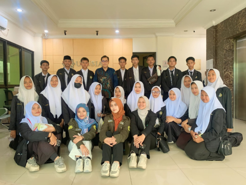 Mutiya Paparankan Keunggulan Akuntansi Unusia Dihadapan Siswa MA DBA Sumatera Selatan 