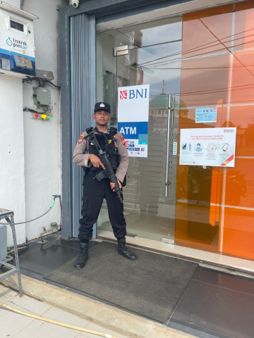 Berikan Rasa Aman, Anggota Sabhara Polsek Ketahun Lakukan Objek Pengamanan Bank BNI