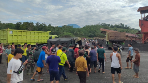 Sinergi Polri/TNI dan Unsur Terkait Bantu Evakuasi Korban Hanyut