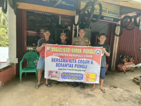 Cegah Pungutan Liar Bhabinkamtibmas Laksanakan Sosialisasikan Saber Pungli di Desa Penyangkak
