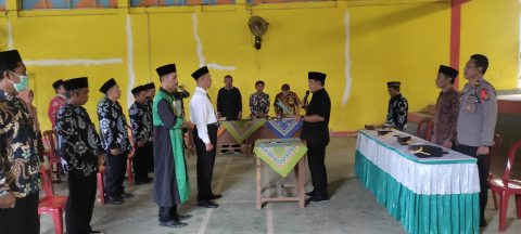 Kapolsek Padang Jaya Hadiri Acara Pelantikan dan Sumpah Janji Anggota BPD Desa Padang Jaya