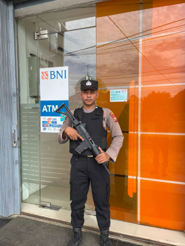 Jamin Keamanan dan Kelancaran Bertransaksi, Anggota Sat Samapta Laksanakan Pengamanan Obvit di Bank BNI