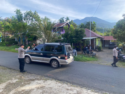 Commander Wish, Personel Polsek Kerkap Guna Atur Kelancaran Lalu Lintas Pagi Hari