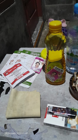 Sebar Minyak Goreng, Calon DPD Elisa Dilaporkan ke Bawaslu