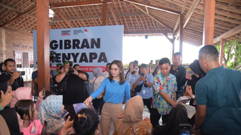 Usai Blusukan di Pasar Kemiri Depok, Gibran Rakabuming Temui Ibu-Ibu Hamil di Cipayung Depok 