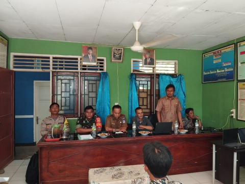 Polsek Lais Hadiri Musyawarah Desa Serah Terima di Pal Tiga Puluh