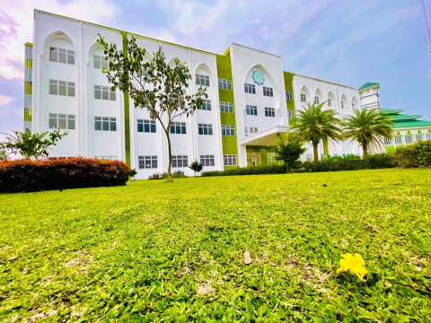 Suara Jelah dari Amir Hamzah: Seruan Moral UNUSIA