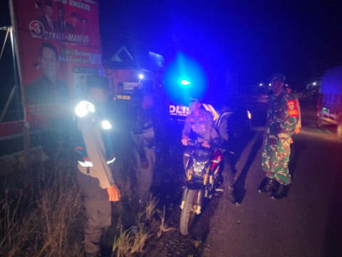 Polsek Ketahun Laksanakan Blue Sky Patroli Dalam Rangka Cooling System Jelang Pemilu Tahun 2024