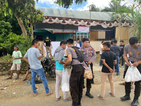 Sukseskan PSU di Kecamatan Penarik, Polres Mukomuko Lakukan Pengamanan dan Pengawalan 