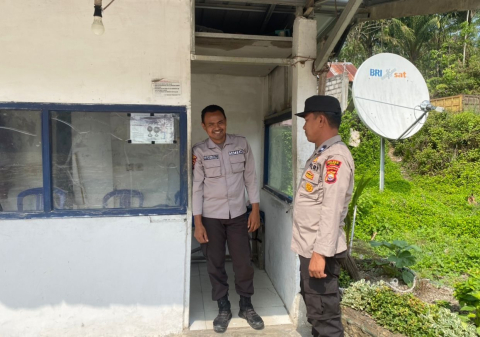 Patroli Rutin, Polsek Nasal Sambangi Petugas Jaga Objek Vita, Sampaikan Imbauan Kamtibmas 