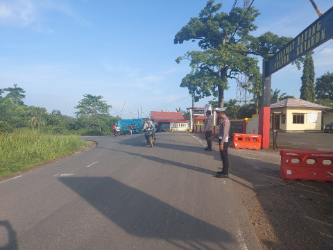 Polsek Ketahun Morning Traffic Control Berikan Pelayanan Pada Masyarkat
