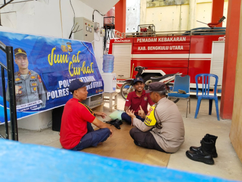 Jumat Curhat Polsek Ketahun di Gelar Di Desa Giri Kencana