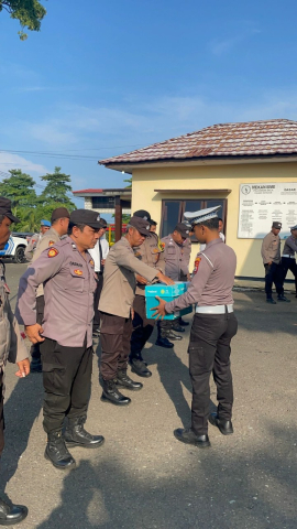 Polsek Ketahun Rutin Gerakan Sedekah Bersama Personel Hari Senin