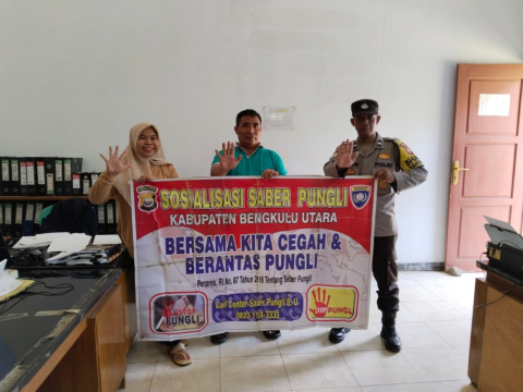 Bhabinkamtibmas Polsek Ketahun Sosialisasi Saber Pungli