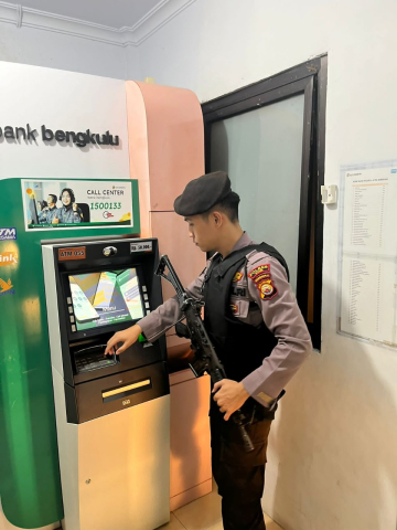 Gelar Patroli, Personel Polres Kaur Cek Objek Vital