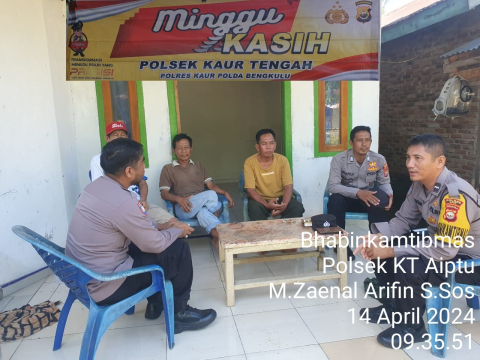 Minggu Kasih, Polsek Kaur Tengah Curhat Bersama Warga Desa Benua Ratu 