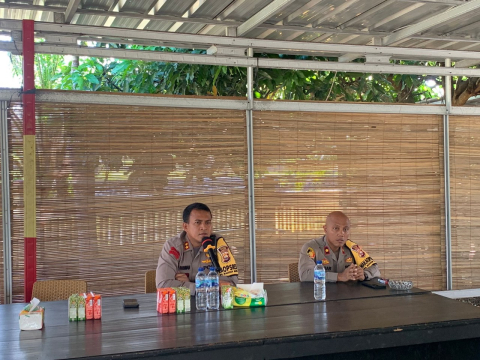 Gelar Anev, Kapolres Kaur Berikan Arahan kepada Personel Polres dan Polsek Jajaran 