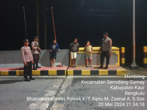 Patroli Dialogis Polsek Kaur Tengah Sampaikan Pesan Kamtibmas 