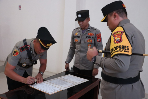 Kapolres Kepahiang AKBP Eko Munarianto Pimpin Serah Terima Jabatan Kapolsek Kepahiang