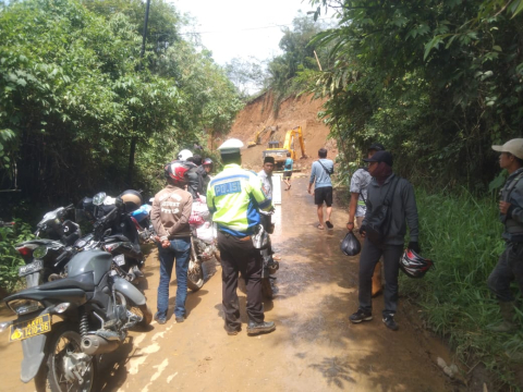 Jalan di Talang Ratu Rimbo Pengadang Ditutup Sementara