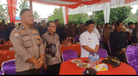 Polisi Hadiri Perpisahan Siswa Siswi XII SMP N 57 Bengkulu Utara