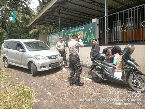 Berikan Pengawalan, Polsek Sindang Kelingi Patroli di Jalan Lintas 